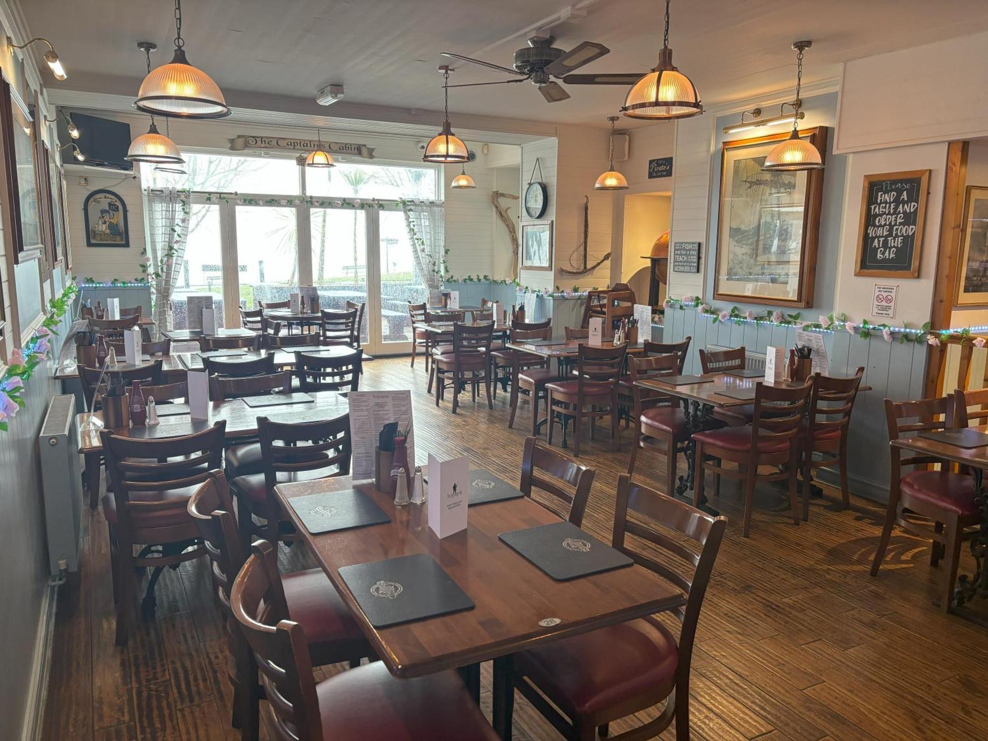 The Buccaneer Inn Торки Экстерьер фото